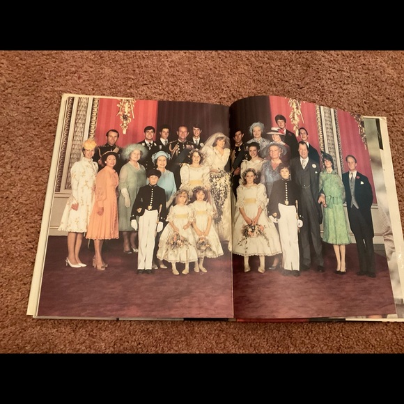 Invitation to a Royal Wedding book Diana and Charles - Picture 7 of 8